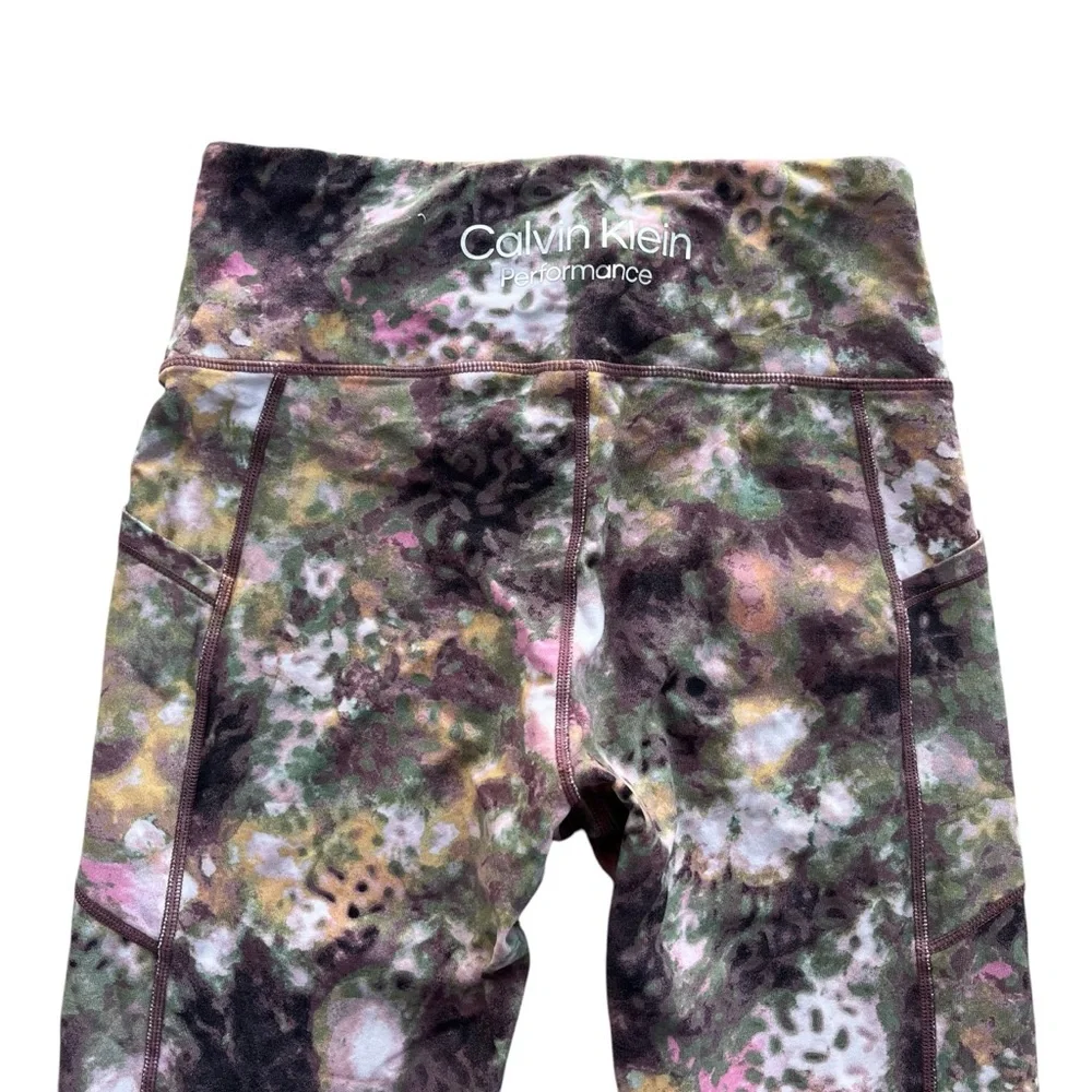 Calvin Klein Performance Wick Women’s S Jungle Trek Print High Rise Crop Legging